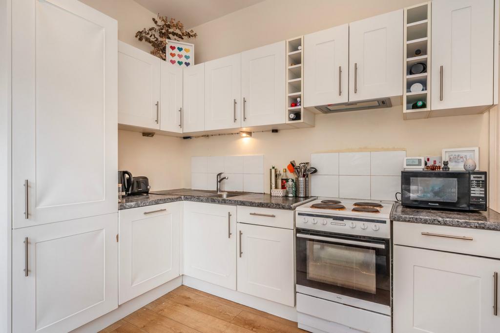 Apartment in London - View 2