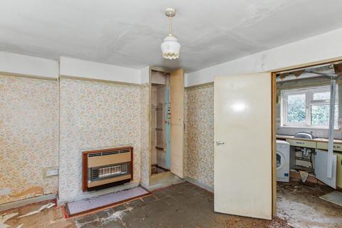 2 bedroom semi-detached bungalow for sale, 19 Hillside, Chelveston, Wellingborough, Northamptonshire, NN9 6AQ