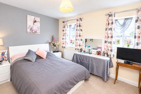 3 bedroom terraced house to rent, The Hollies, Chester, Cheshire, CH1