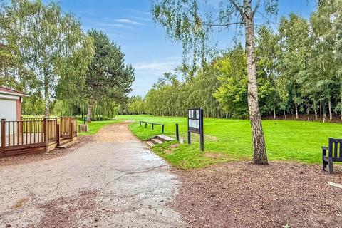 2 bedroom detached house for sale, Carnoustie Court, Kirkgate, PE13