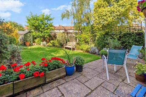 3 bedroom semi-detached house for sale, Cunliffe Road, Epsom KT19