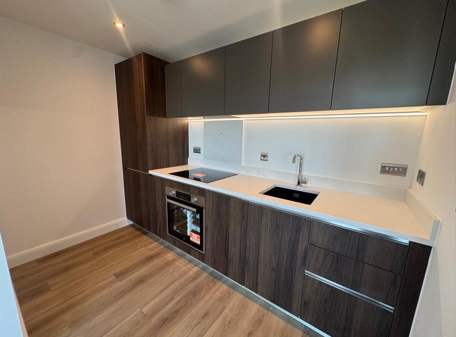 Apartment in LEEDS - View 3