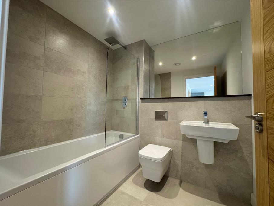 Apartment in LEEDS - View 5