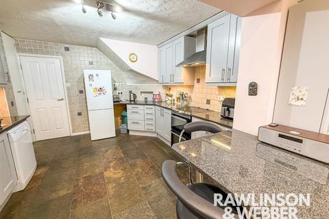 4 bedroom terraced house for sale, Kings Chase, East Molesey KT8