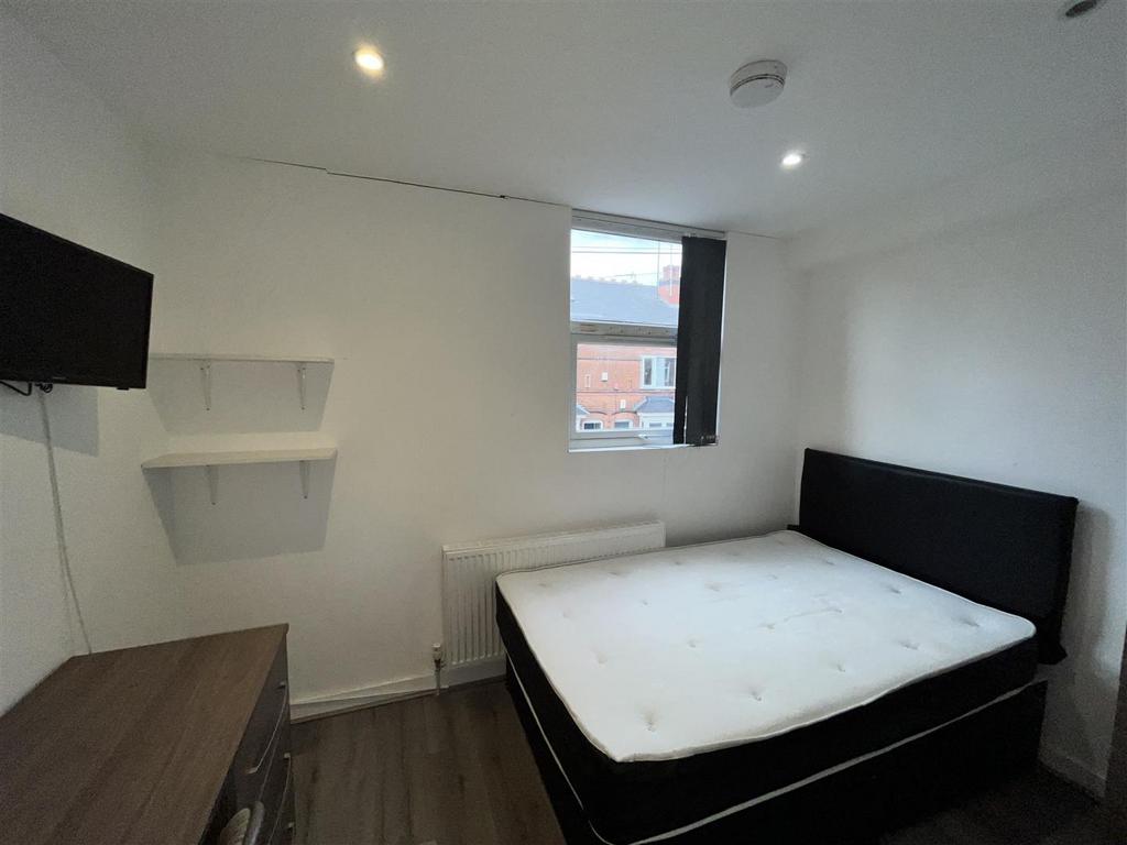 House in Birmingham - View 5