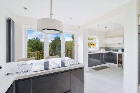 3 bedroom semi-detached house for sale, The Readens, Banstead