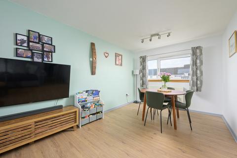 2 bedroom flat for sale, 146 Forker Avenue, Rosyth, KY11 2UG