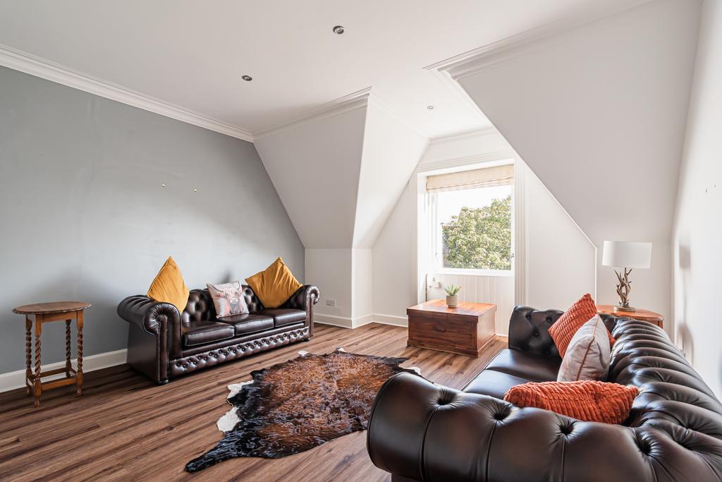 House in Edinburgh, Murrayfield - View 3