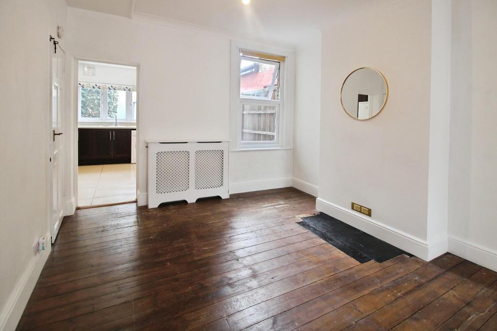 House in Abbey Wood - More