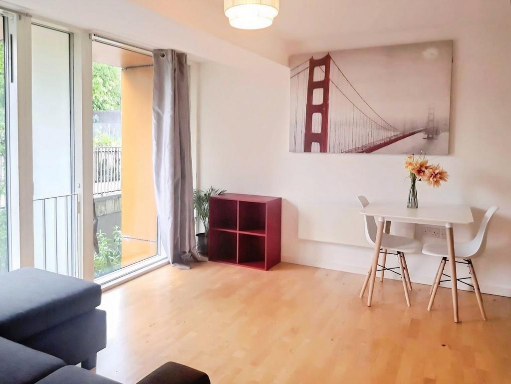 Apartment in West Yorkshire - View 5