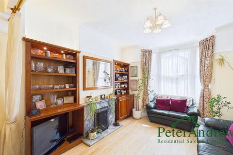 3 bedroom end of terrace house for sale, Mulberry Way, London