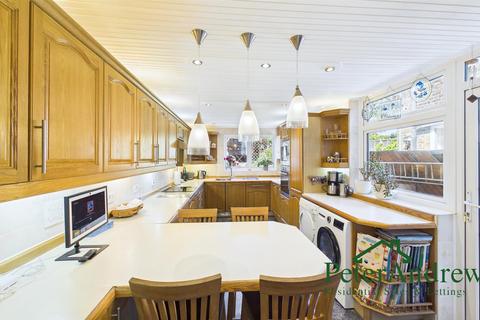3 bedroom end of terrace house for sale, Mulberry Way, London