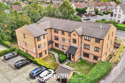 1 bedroom flat for sale, Naunton Way, Hornchurch, RM12