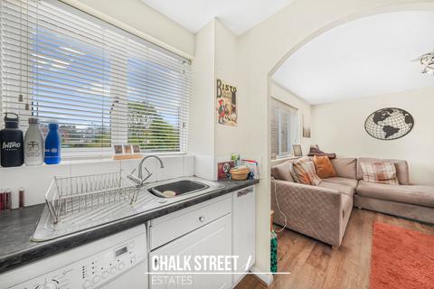1 bedroom flat for sale, Naunton Way, Hornchurch, RM12