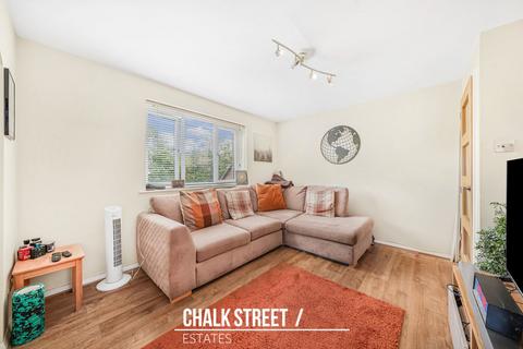 1 bedroom flat for sale, Naunton Way, Hornchurch, RM12