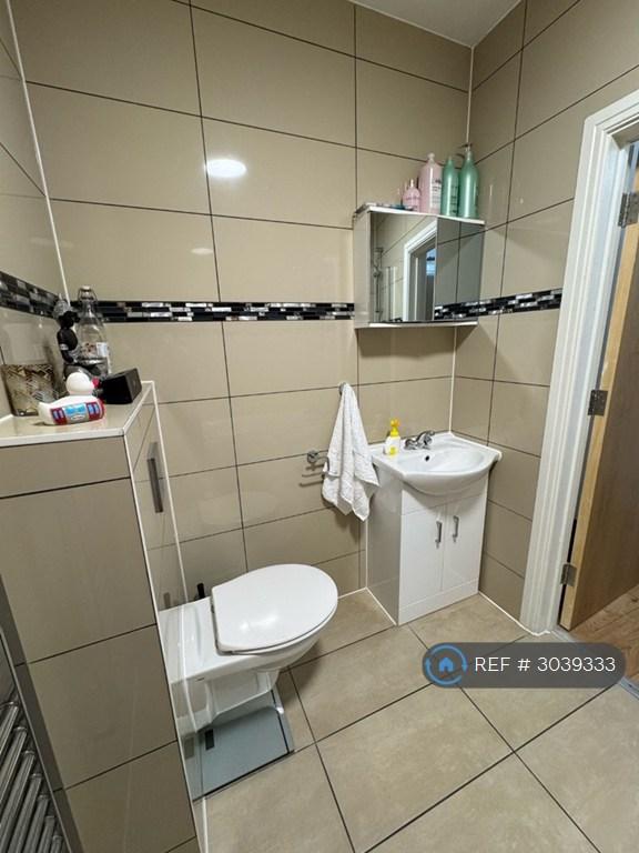 Apartment in London - More