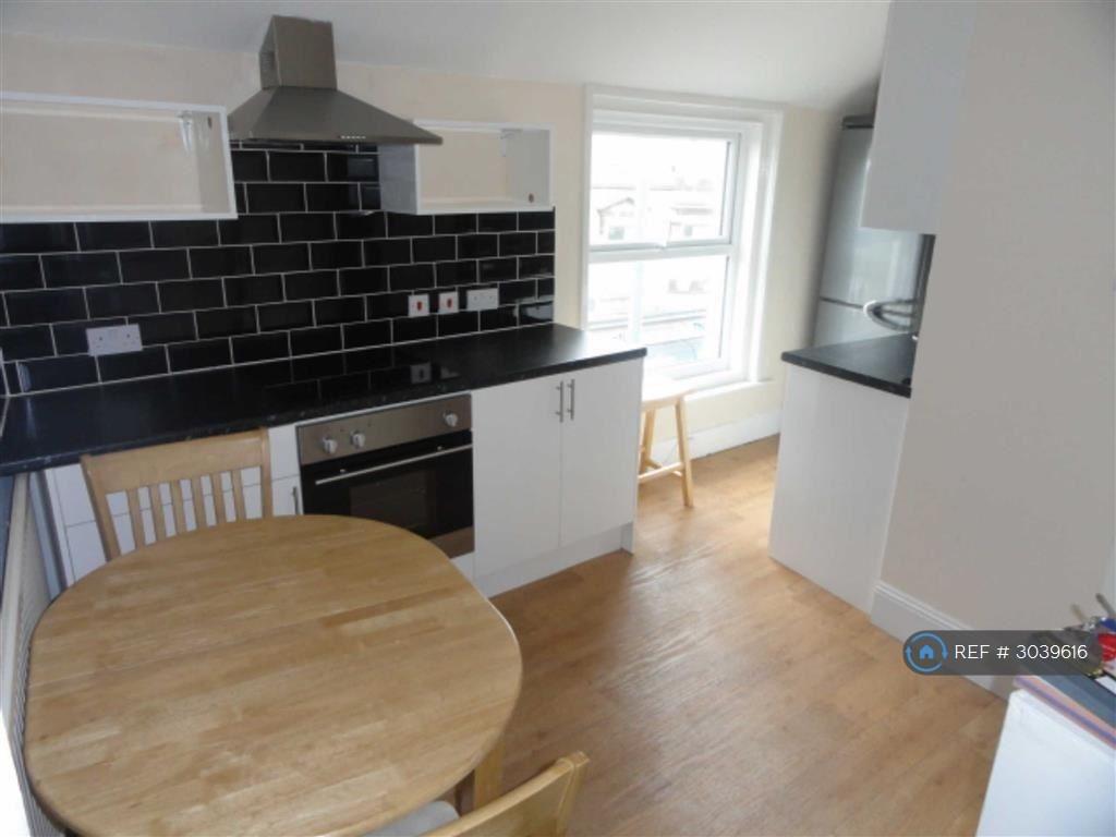 Apartment in Bournemouth - View 3