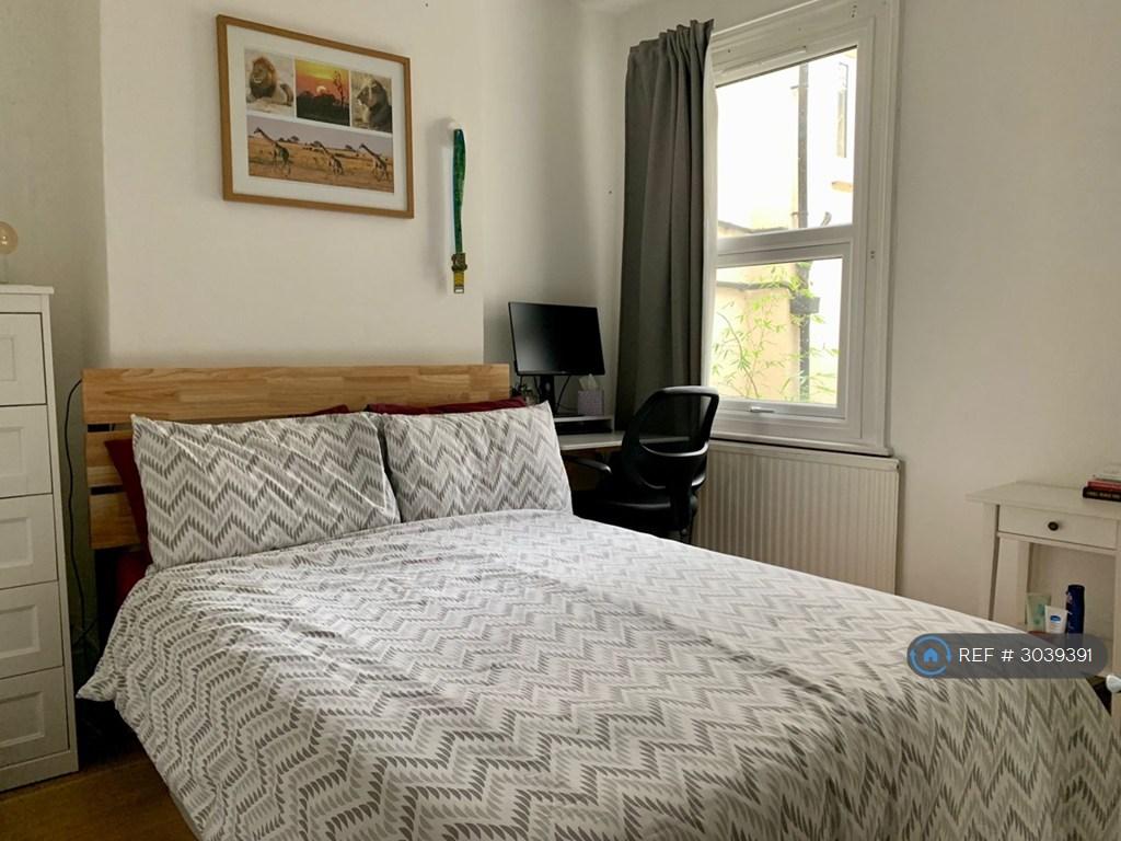 Apartment in London - More