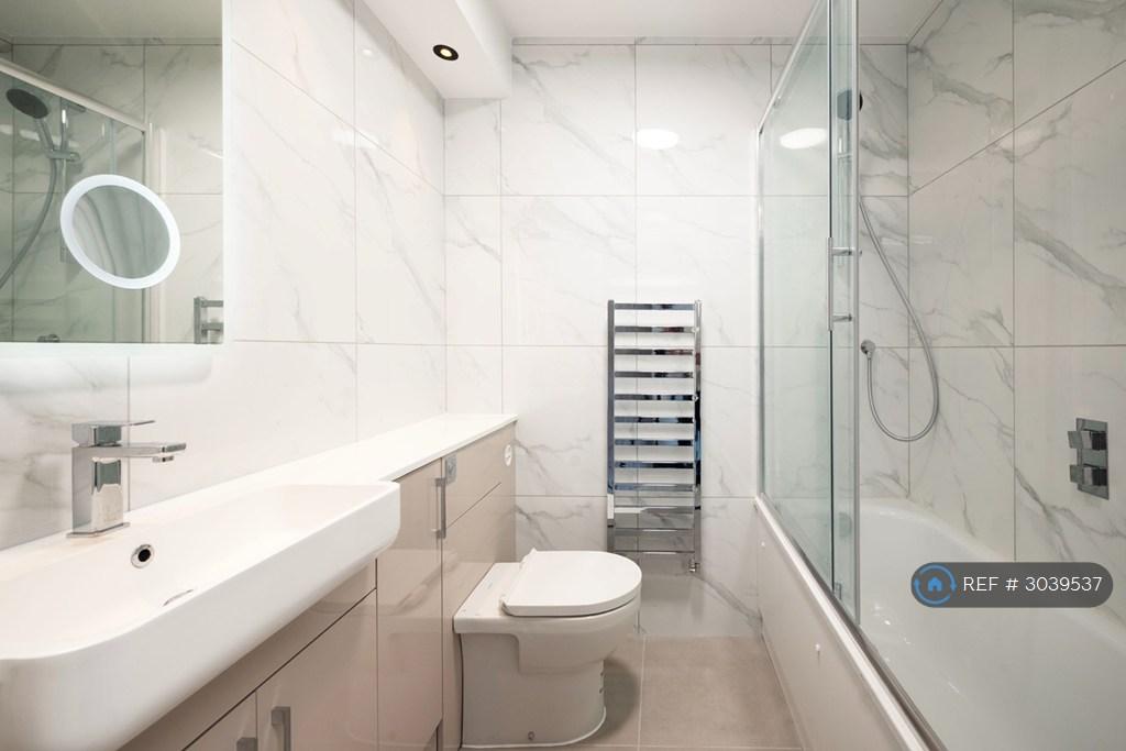 Apartment in Dagenham - More