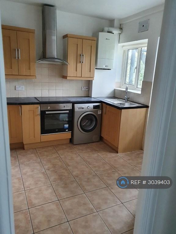 Apartment in Osterley - View 2