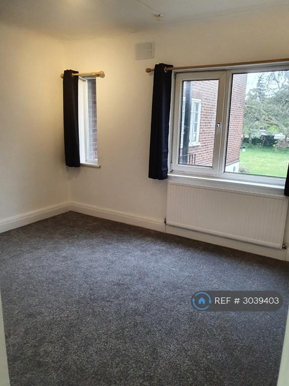 Apartment in Osterley - View 5