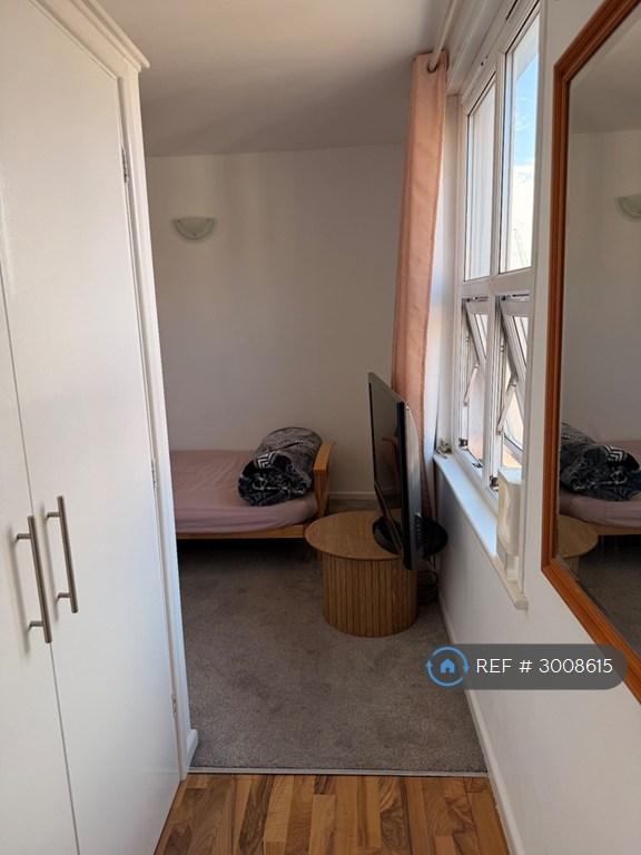 Apartment in Bristol - View 5
