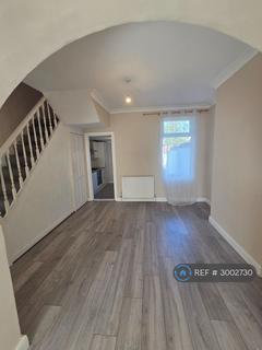 3 bedroom terraced house to rent, Beresford Road, Gravesend, DA11