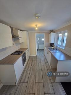3 bedroom terraced house to rent, Beresford Road, Gravesend, DA11