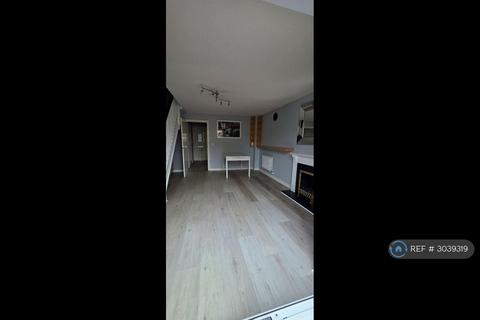 2 bedroom terraced house to rent, Pier Way, London, SE28