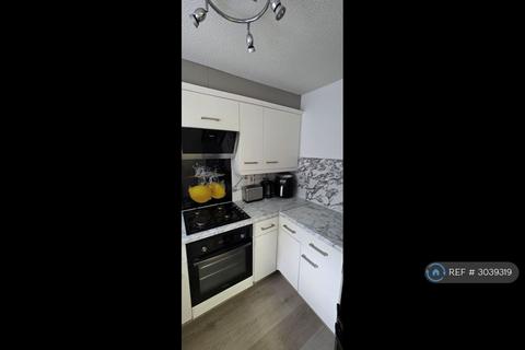 2 bedroom terraced house to rent, Pier Way, London, SE28