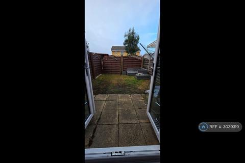 2 bedroom terraced house to rent, Pier Way, London, SE28
