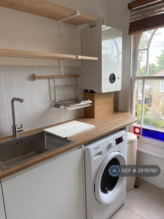Apartment in London - More