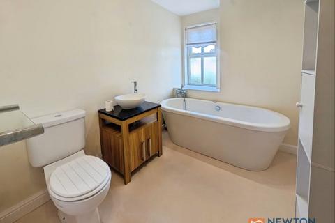 2 bedroom terraced house to rent, Bloxwich Road, Walsall, WS2