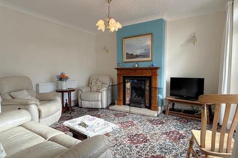 4 bedroom semi-detached house for sale, Leighton Road, Penn, Wolverhampton