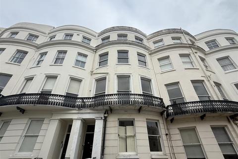 Studio to rent, Lansdowne Place, Hove