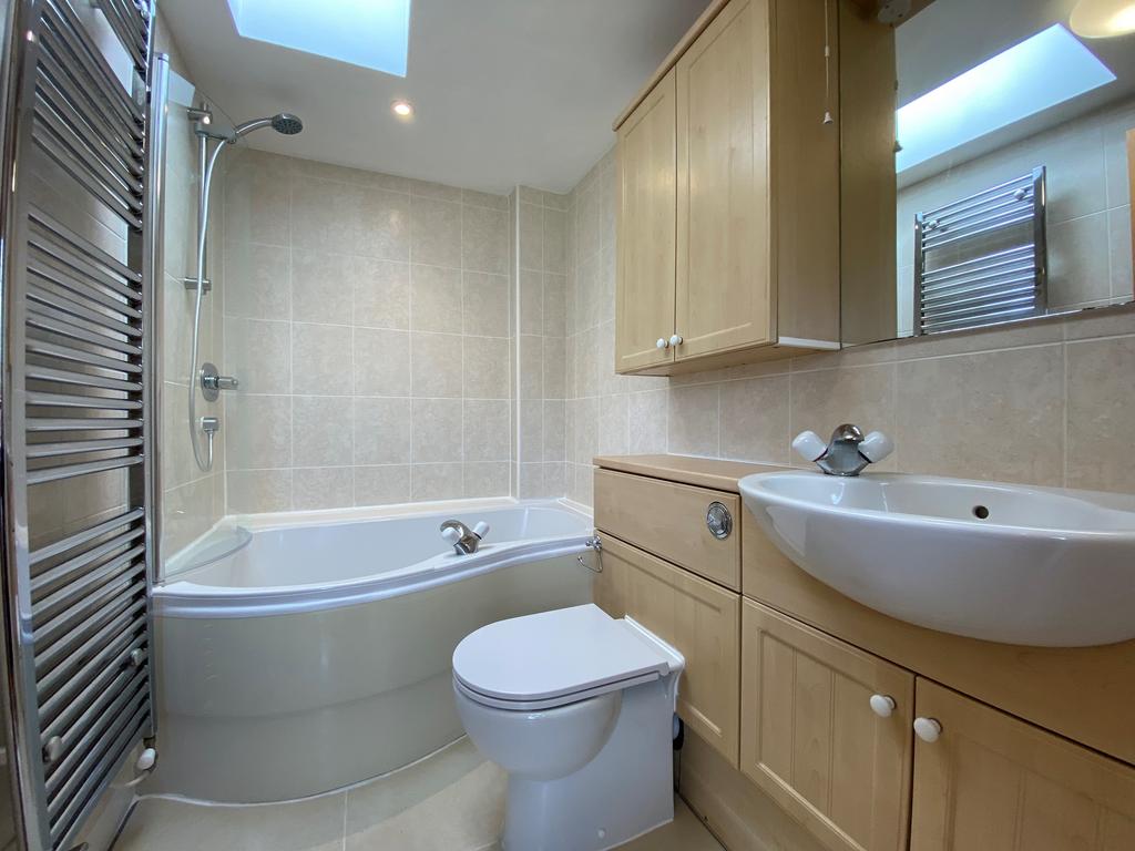 Apartment in Cambridge - View 3