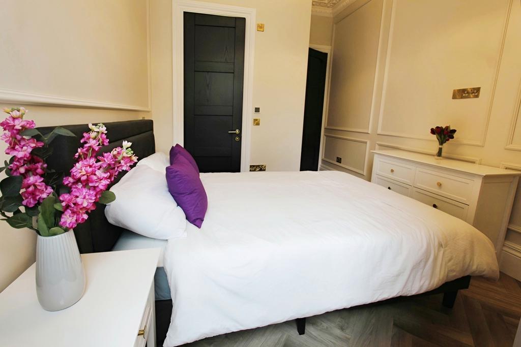 Apartment in Edinburgh - View 5