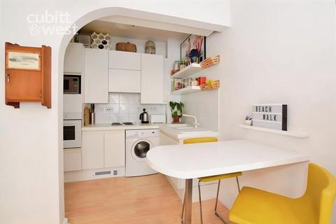1 bedroom flat to rent, Brighton Marina Village, Brighton, BN2
