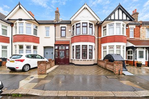 undefined, Lynford Gardens, Ilford, IG3