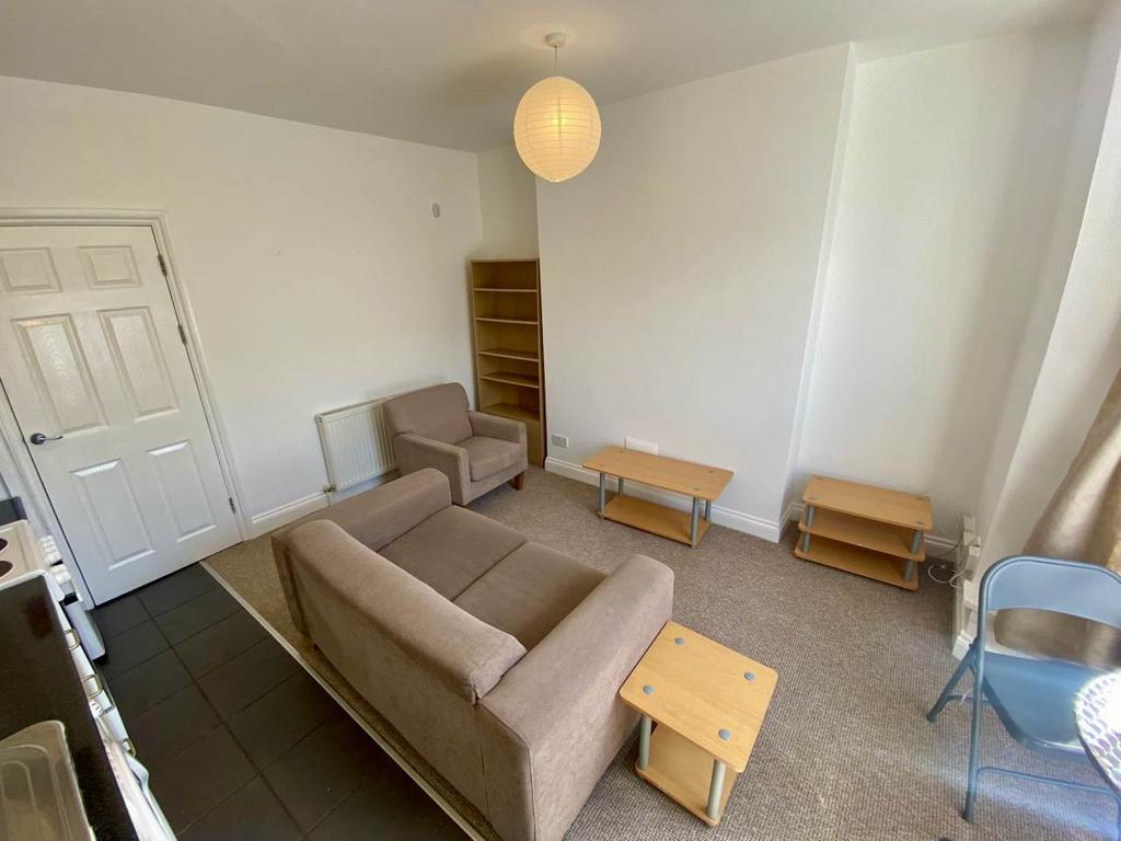 Apartment in Swansea - View 5