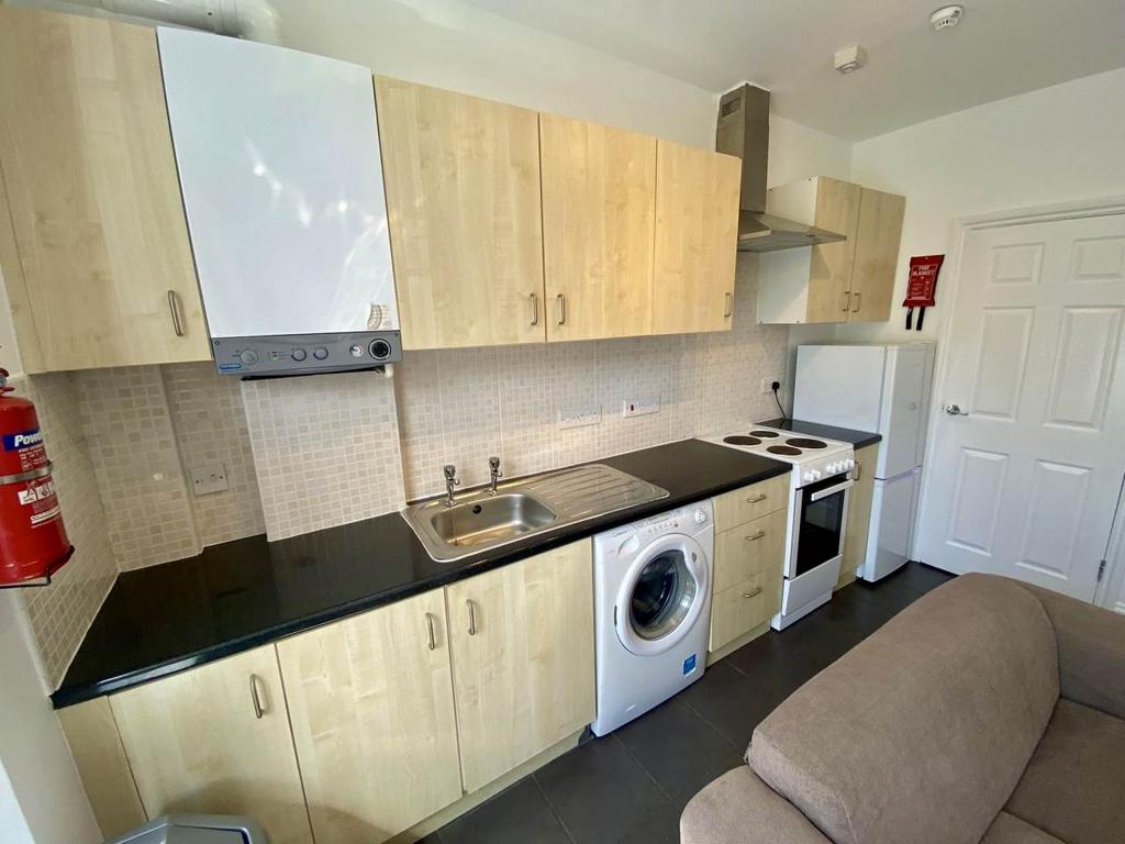 Apartment in Swansea - More