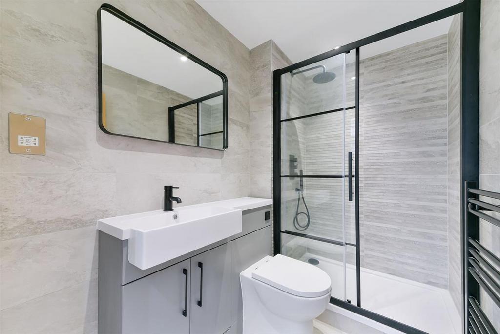 House in London - View 5