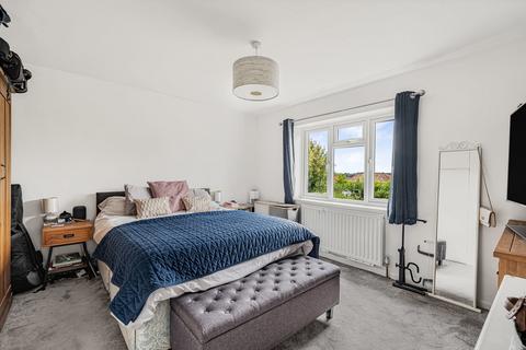 3 bedroom detached house for sale, Grove End Road, Farnham, Surrey, GU9