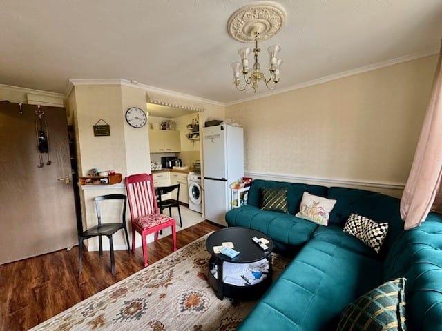 House in London, Cowley - View 3