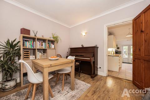 3 bedroom end of terrace house for sale, Hamilton Road, Romford, RM2