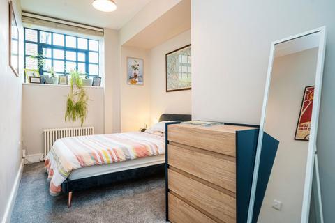 2 bedroom flat for sale, Godman Road, London SE15