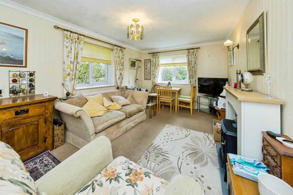 Apartment in Haywards Heath - View 2