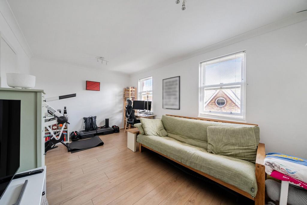 Apartment in London - More