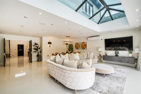 5 bedroom house for sale, Chipstead Way, Banstead