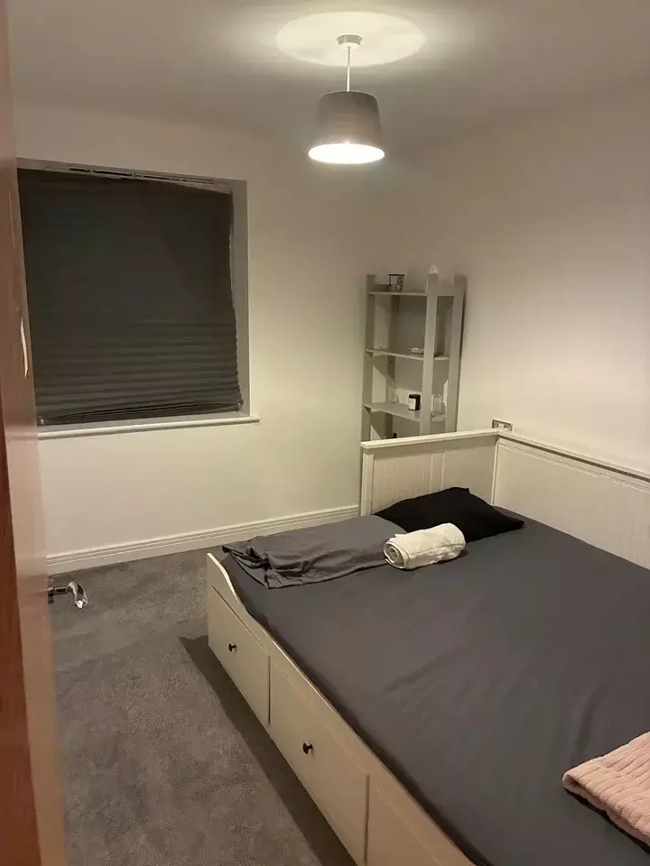 Apartment in Ilford - View 2